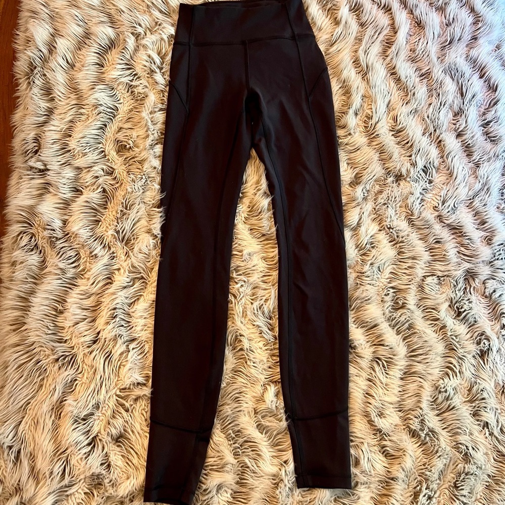 Lululemon In Movement Tight 28”